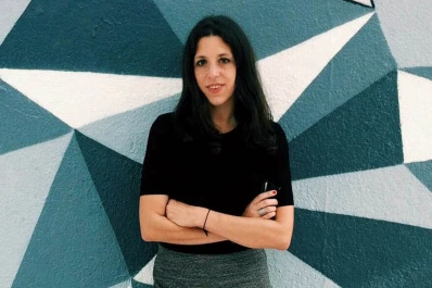 Twitter bloqueó a una novelista por el título de su libro