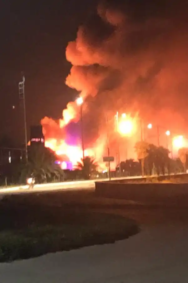 Las impactantes imágenes que dejó el fuego en el autódromo de Termas