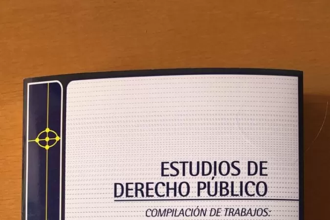 LA CONCLUSIÓN DE ESTUDIOS. La obra colectiva “Estudios sobre Derecho Público” reúne capítulos y trabajos de los abogados tucumanos Iriarte Yanicelli y Sahián. 