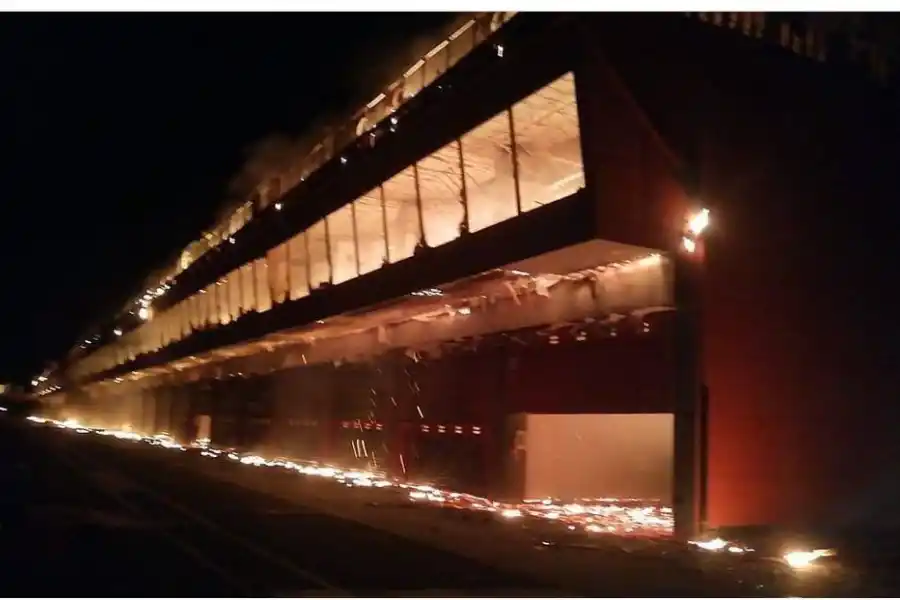 Diez claves para entender el incendio en el autódromo de Termas