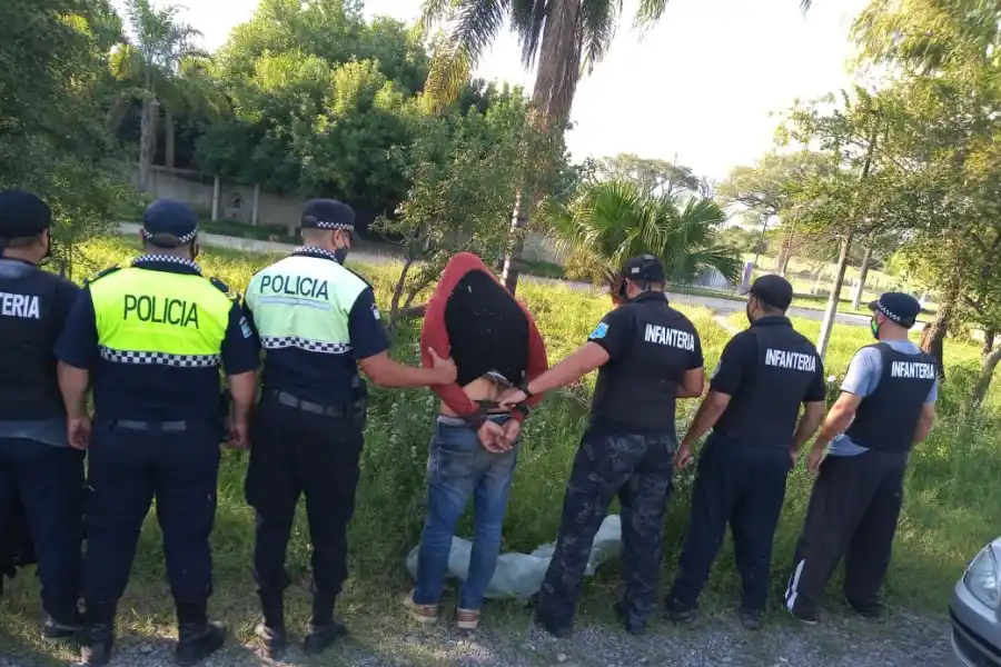 TRAS LA DETENCIÓN. Foto: Ministerio de Seguridad de Tucumán