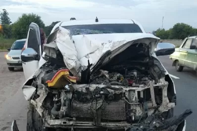 Trágico accidente entre un camión y una camioneta al sur de San Miguel de Tucumán