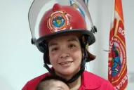 Una bombera amamantó a su hijo mientras se quemaba el autódromo de Termas