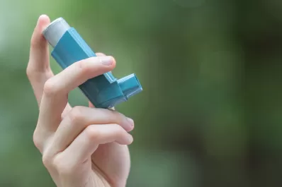 Budesonida, la droga para el asma que reduciría los riesgos de internación por covid-19