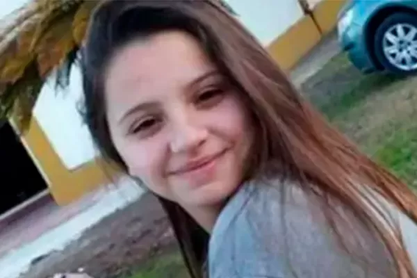 Me callé hasta que me vi muerta: los mensajes de la adolescente asesinada por su ex