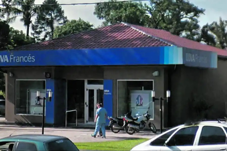 PUNTO CRÍTICO. Comercios y bancos están en la zona a modificar.