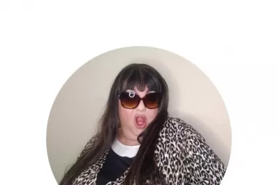 Diego Arjona, un “Tejedor del humor” que ironiza sobre la realidad