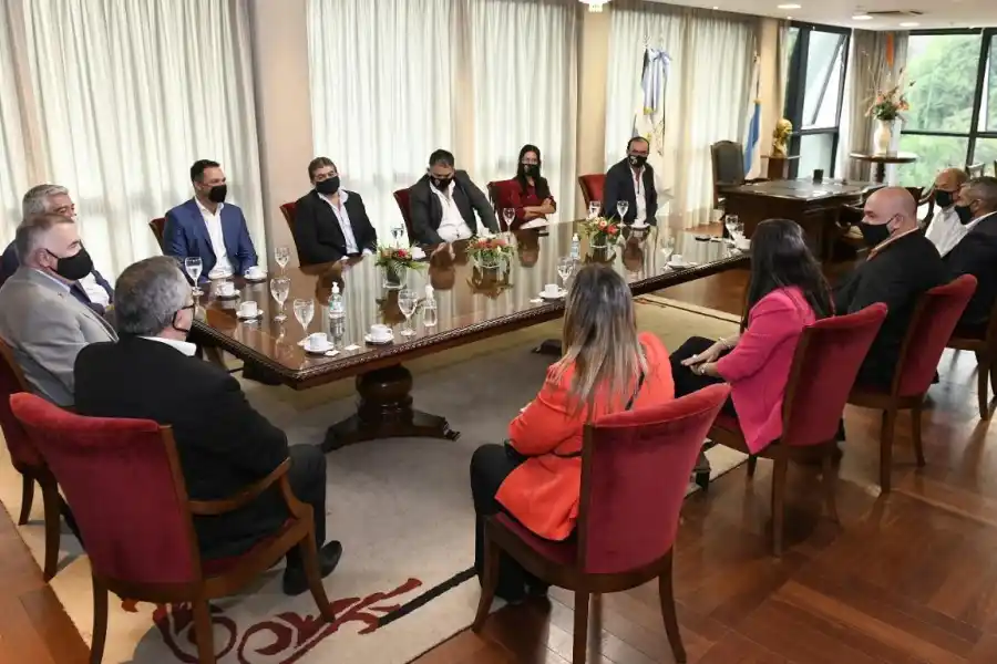 EN LA LEGISLATURA. Osvaldo Jaldo recibió a un sector de los ediles, en diciembre de 2020.