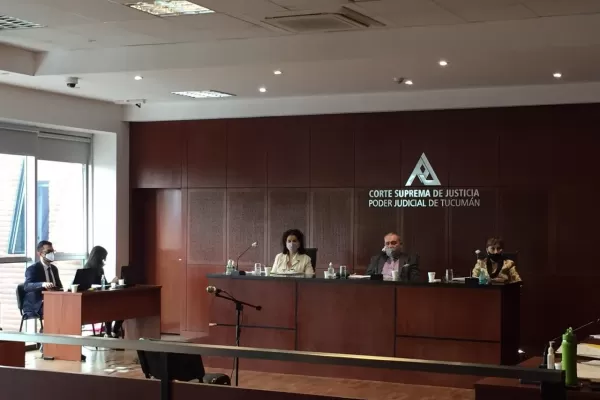 Comenzó el juicio a un menor por el crimen de su novia