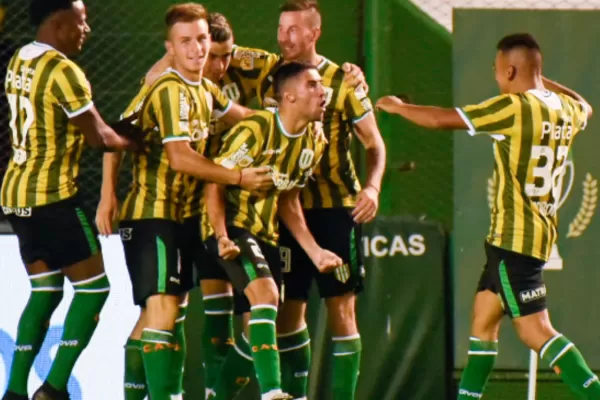 Banfield le ganó a Racing en el inicio de la Copa de la Liga