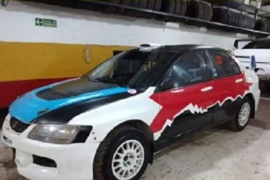 Almonte vuelve después de casi 17 años. Si el presupuesto ayuda, Cristian Almonte buscará este año hacer todo el Nacional. No será su debut, pues ya corrió en la categoría en 2004, cuando debutó en Tucumán con un Renault Clio. Esta vez, vuelve a contar con los servicios del Schroeder Competición y con la navegación del cordobés Claudio Ocampo. Manejará un Mitsubishi Lancer Evo IX.