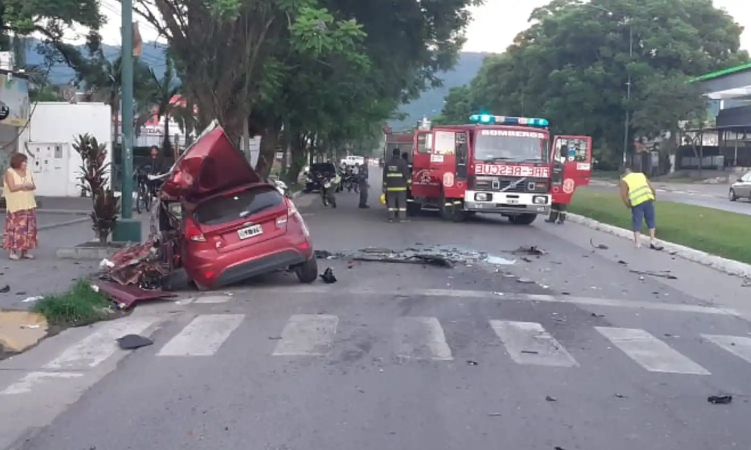 Impactante accidente en Yerba Buena: un joven se encuentra grave