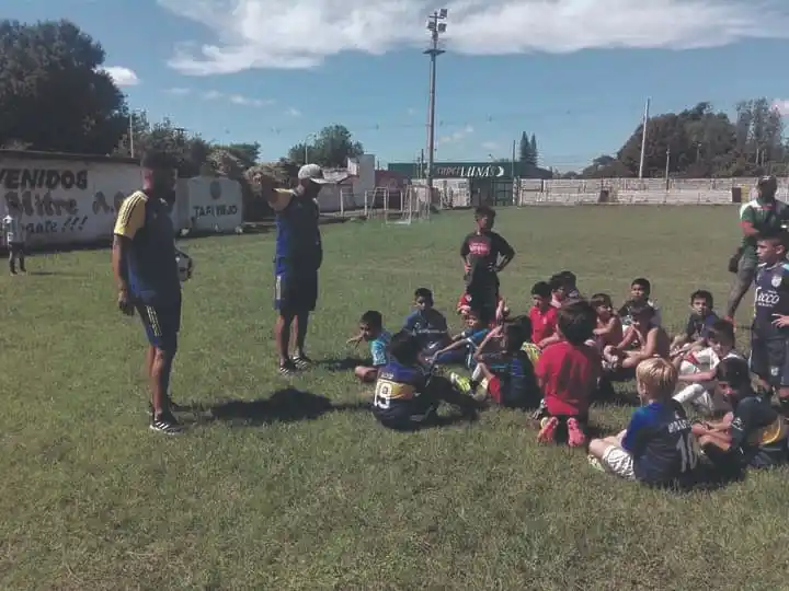 EN TAFÍ VIEJO. El tercero de los exámanes se hizo en el club Villa Mitre. Allí se decidió qué chicos podrían viajar.