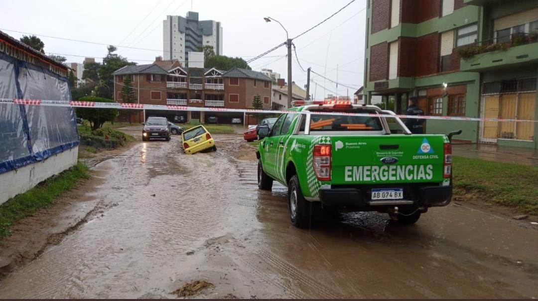 Así quedó Pinamar: calles anegadas y decenas de autos sufrieron daños luego del temporal