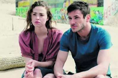 Diez series de Netflix ideales para ver en pareja