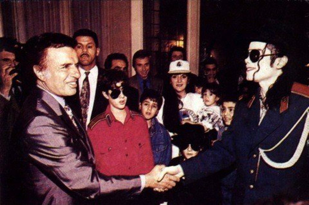 CON EL “REY DEL POP”. En 1993 quiso saludar a Michael Jackson.