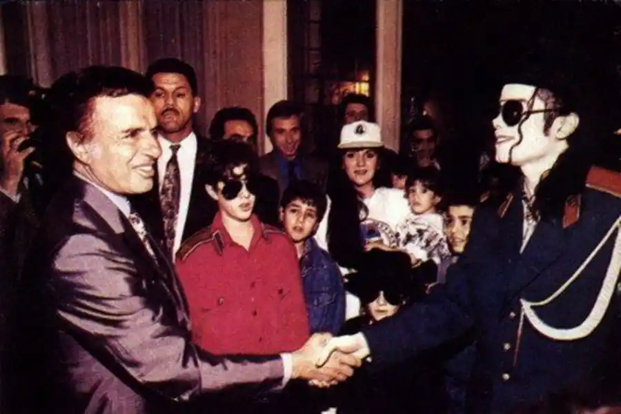 CON EL “REY DEL POP”. En 1993 quiso saludar a Michael Jackson.