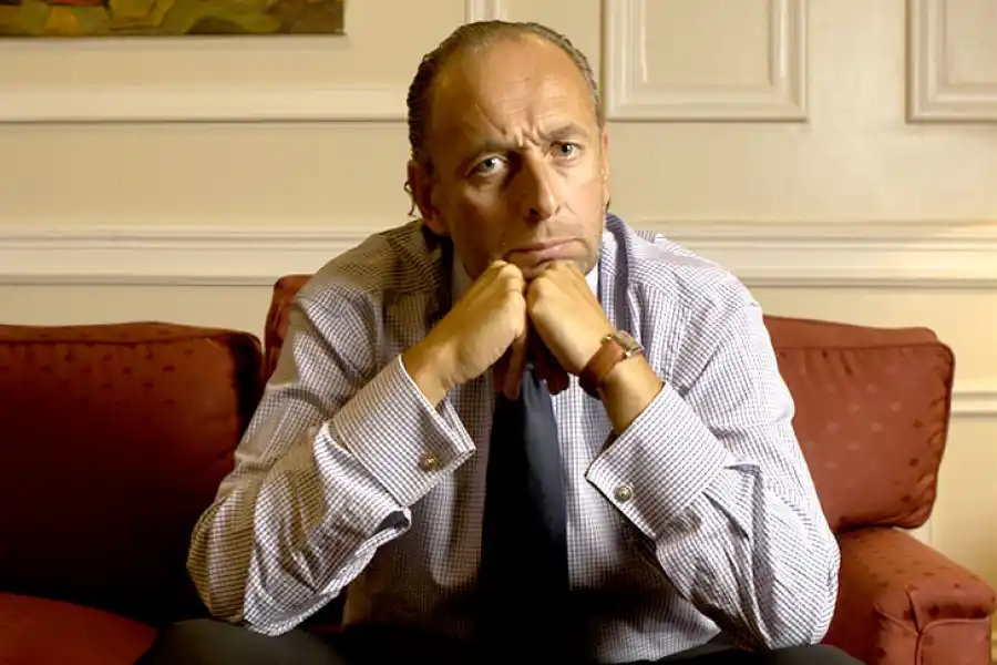 JOSÉ LUIS MANZANO. Le asignan la frase “robo para la corona”.  