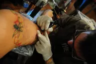 ¿Qué hacer si tu hijo te plantea teñirse el pelo, hacerse un tatuaje o ponerse un piercing?