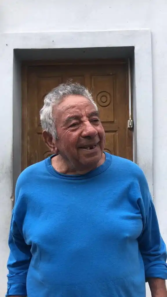 OTROS TIEMPOS. “Toti” recuerda las visitas de Menem a Anillaco. 