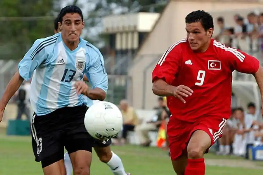 DEBUT “ALBICELESTE”. El defensor sumó minutos con la Selección de juveniles.