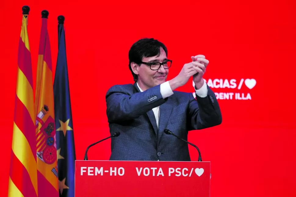 EL VENCEDOR. Salvador Illa, el candidato socialista, fue el más votado, pero no tiene posibilidades de presidir la región. REUTERS 