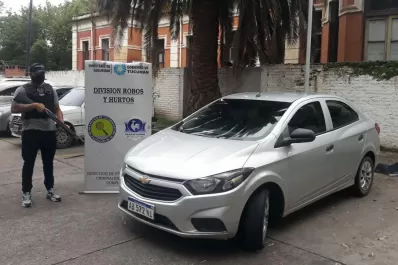 La  policía secuestró un auto usado por una banda dedicada a escruches
