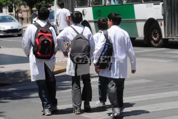 Vuelta a las aulas: para evitar los ómnibus colmados, Aetat propone que haya horarios escalonados