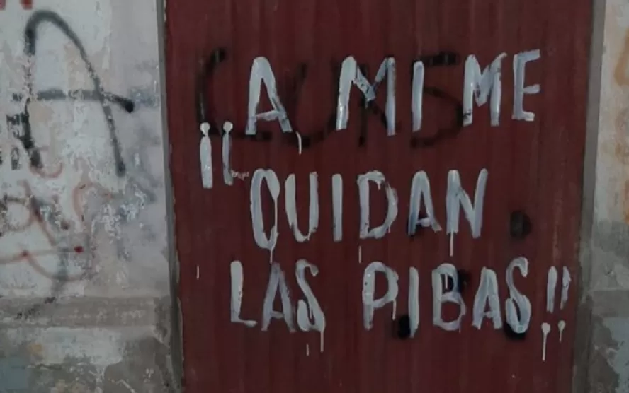 Mendoza: detuvieron a 10 mujeres por hacer pintadas contra los femicidios