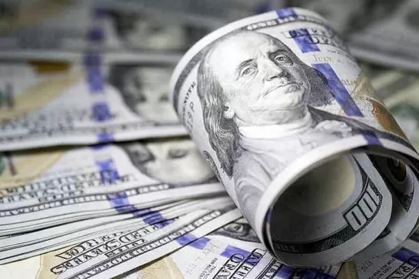 El dólar blue se negocia en $ 144 en la City tucumana