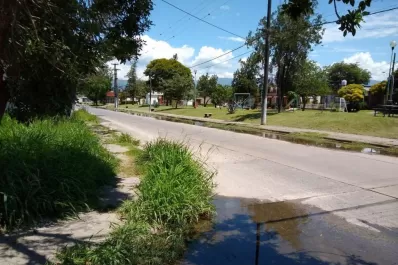 “Manglar” de cuatro meses en la esquina de Don Bosco y Esquiú