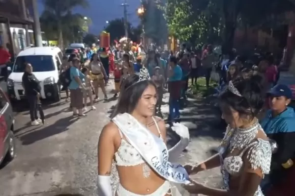 Polémica por una fiesta de carnaval con murgas en la plaza del barrio Echeverría
