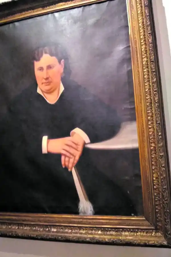 ESPOSA DEL GOBERNADOR. Lucila López Murga de Martínez Muñecas.  