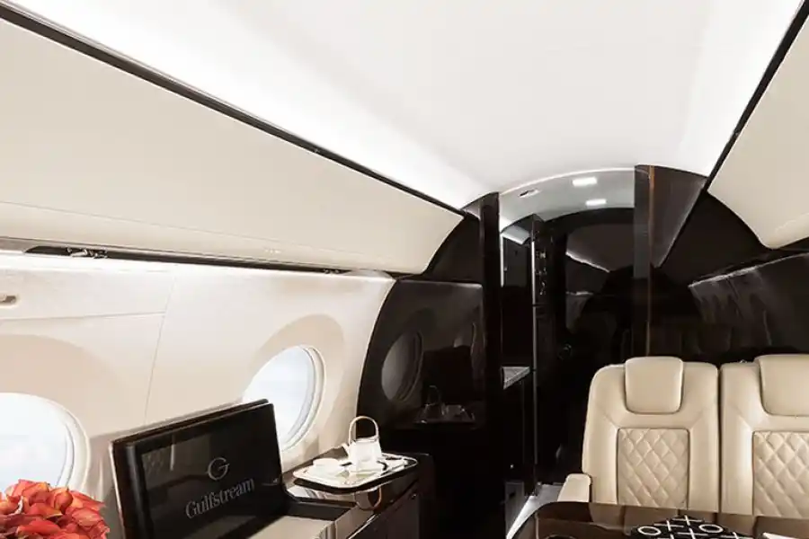 Alberto Fernández alquiló el avión de Messi por U$S 160.000 para viajar a México