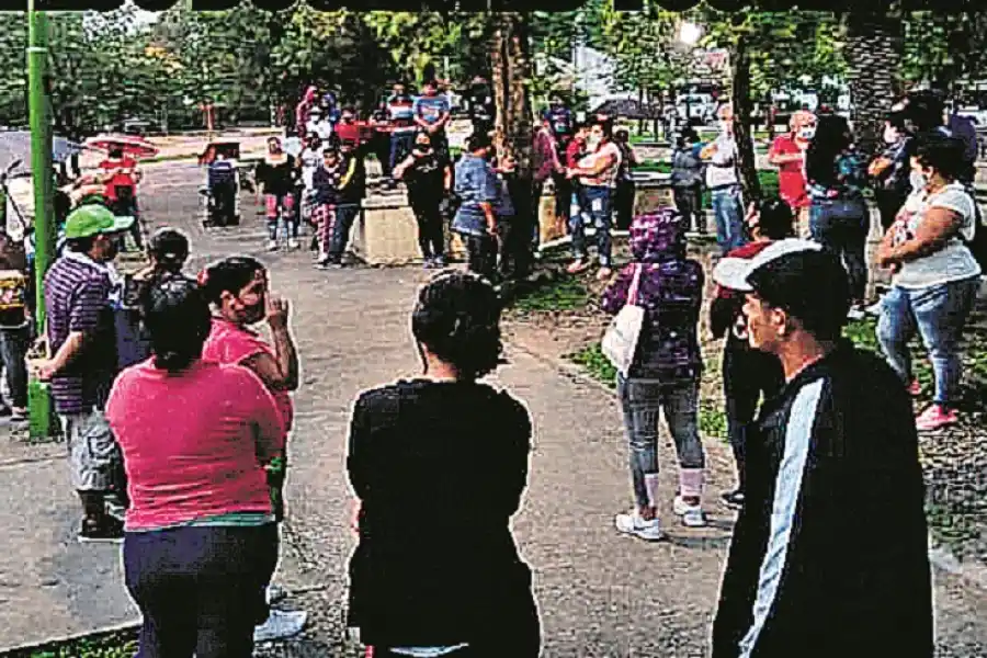 PROTESTA EN TAFÍ VIEJO. Piden que se reparen las escuelas. 