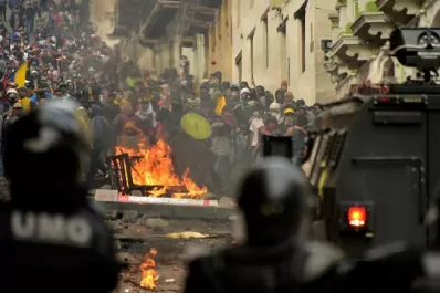 Enfrentamientos en tres cárceles de Ecuador dejan al menos 62 muertos