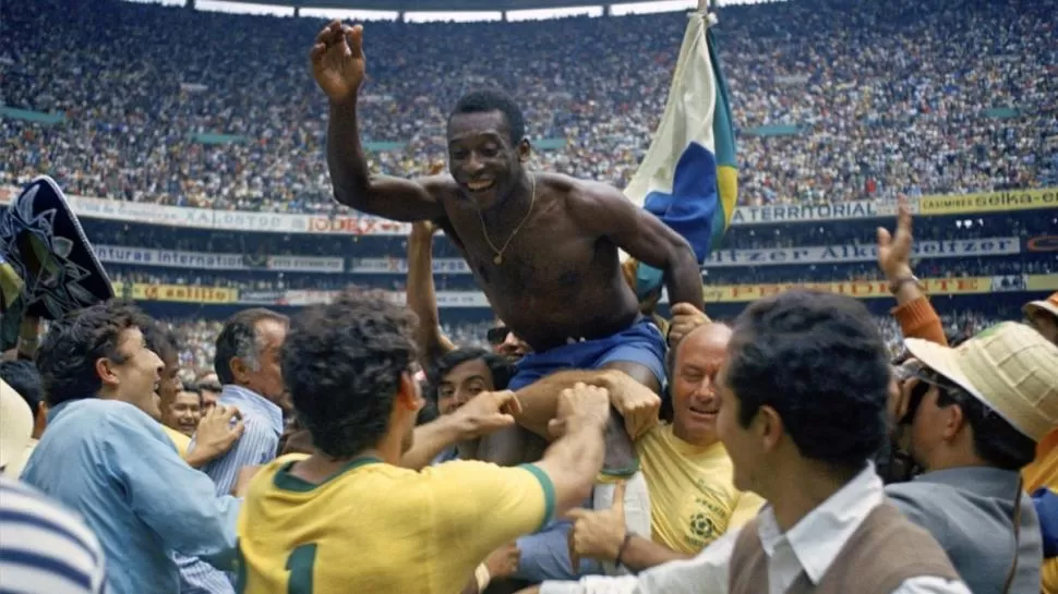 UN ÍDOLO CON CLAROSCUROS. El documental “Pelé” indaga en distintos aspectos de la vida del futbolista.  