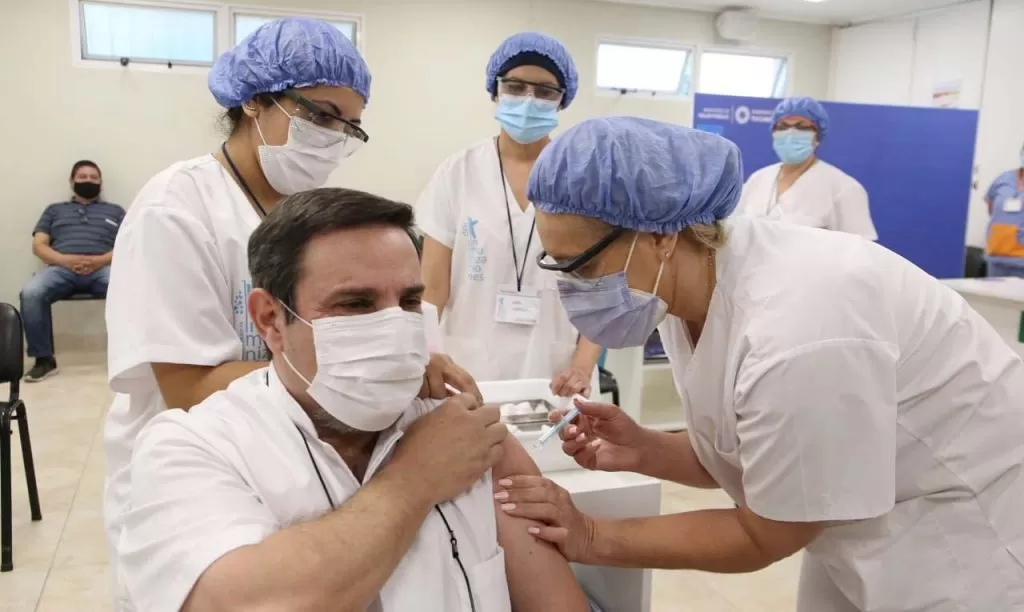 La vacunación contra el coronavirus comenzó en nueve municipios del interior tucumano