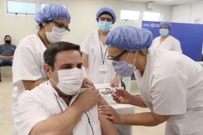 La vacunación contra el coronavirus comenzó en nueve municipios del interior tucumano