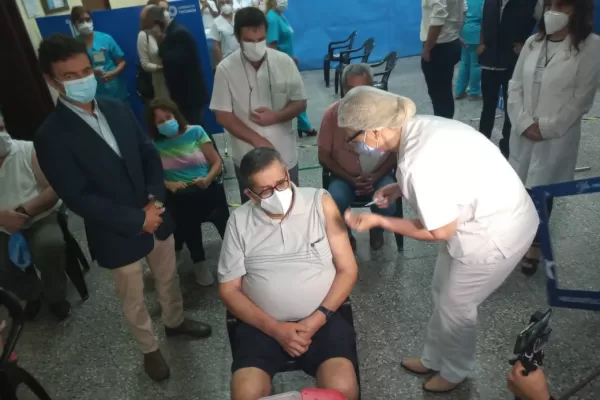 Contra el coronavirus: comenzó en Concepción la vacunación para mayores de 70