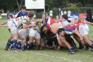 El rugby volverá con scrum sin disputa