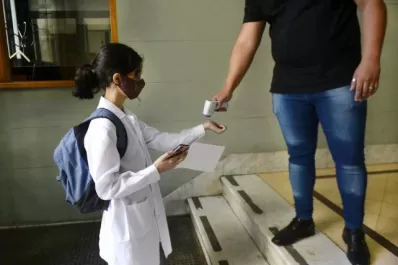 Los padres no saben cómo se organizarán en época de clases