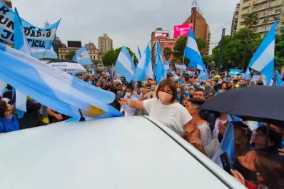Juntos por el Cambio convocó a una marcha este sábado en repudio al vacunatorio VIP