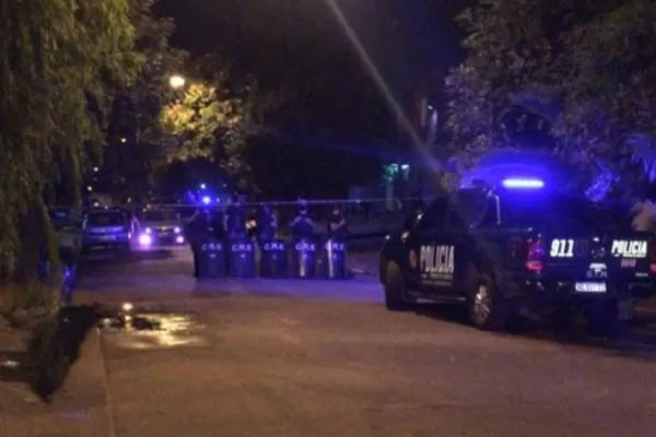 Sicarios emboscaron y asesinaron a un joven en Rosario