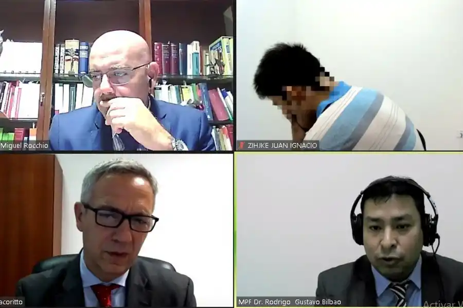 AUDIENCIA VIRTUAL. En el cuadro superior derecho, el detenido por el robo de bicicletas en La Arboleda.