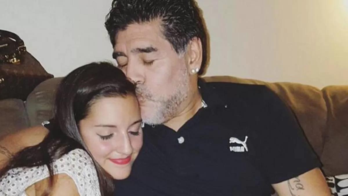Gianinna y Jana declararon que Maradona consumía alcohol y marihuana antes de operarse