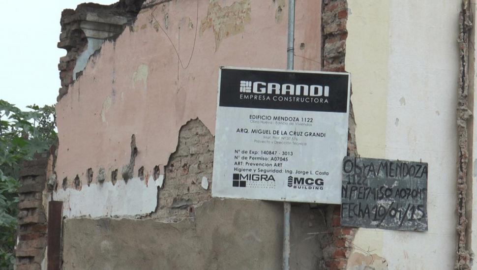EL ESTRAGO. La vivienda dañada en Virgen de la Merced 281.  