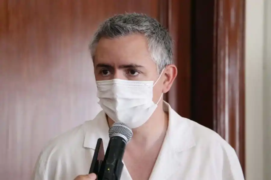 FUNCIONARIO. El director de Gestión Sanitaria, Miguel Ferre Contreras. Foto: Prensa Siprosa