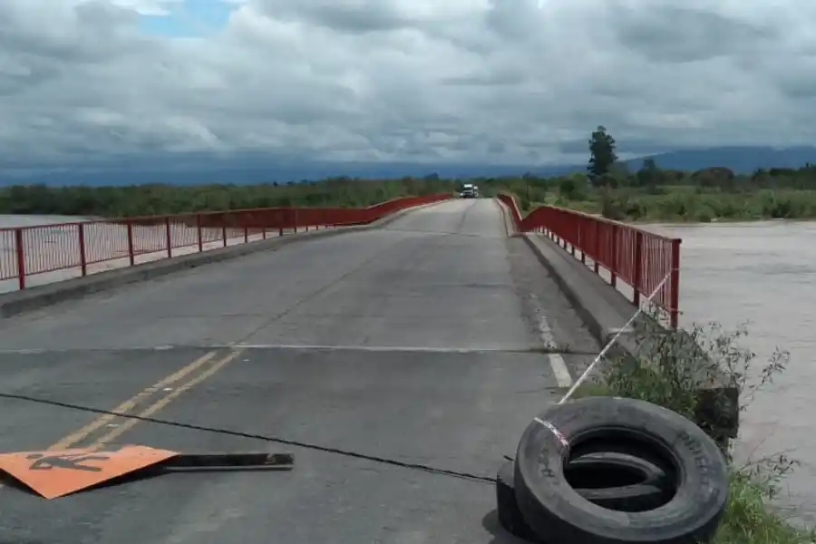 RUTA 321. El puente está ubicado a la altura del ingreso a Los Bulacio.