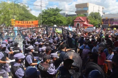 La represión en Formosa reinstala a Insfrán como un problema para el oficialismo